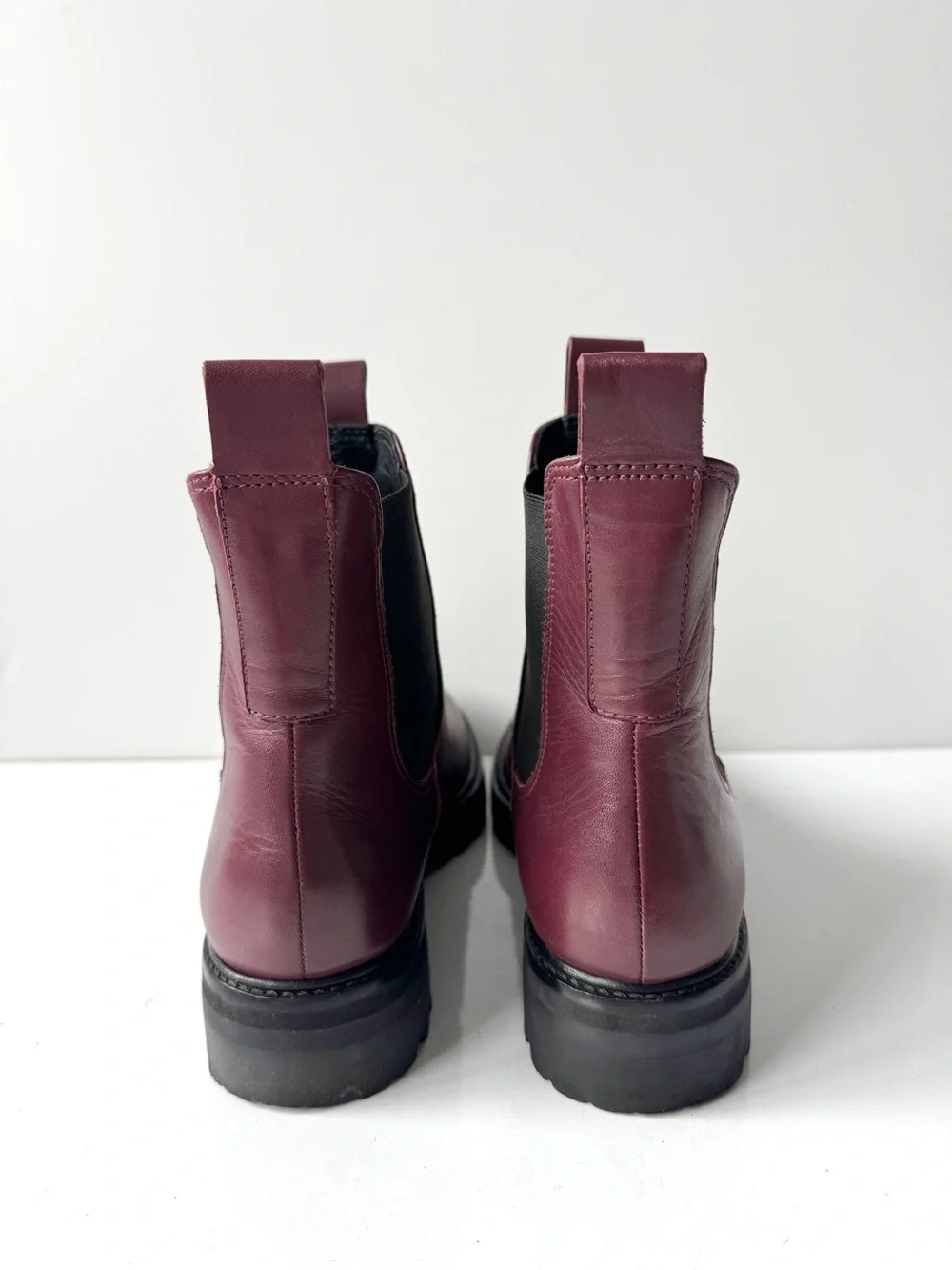 Everlane The Lugsole Chelsea Boots in Bordeaux Size 10.5